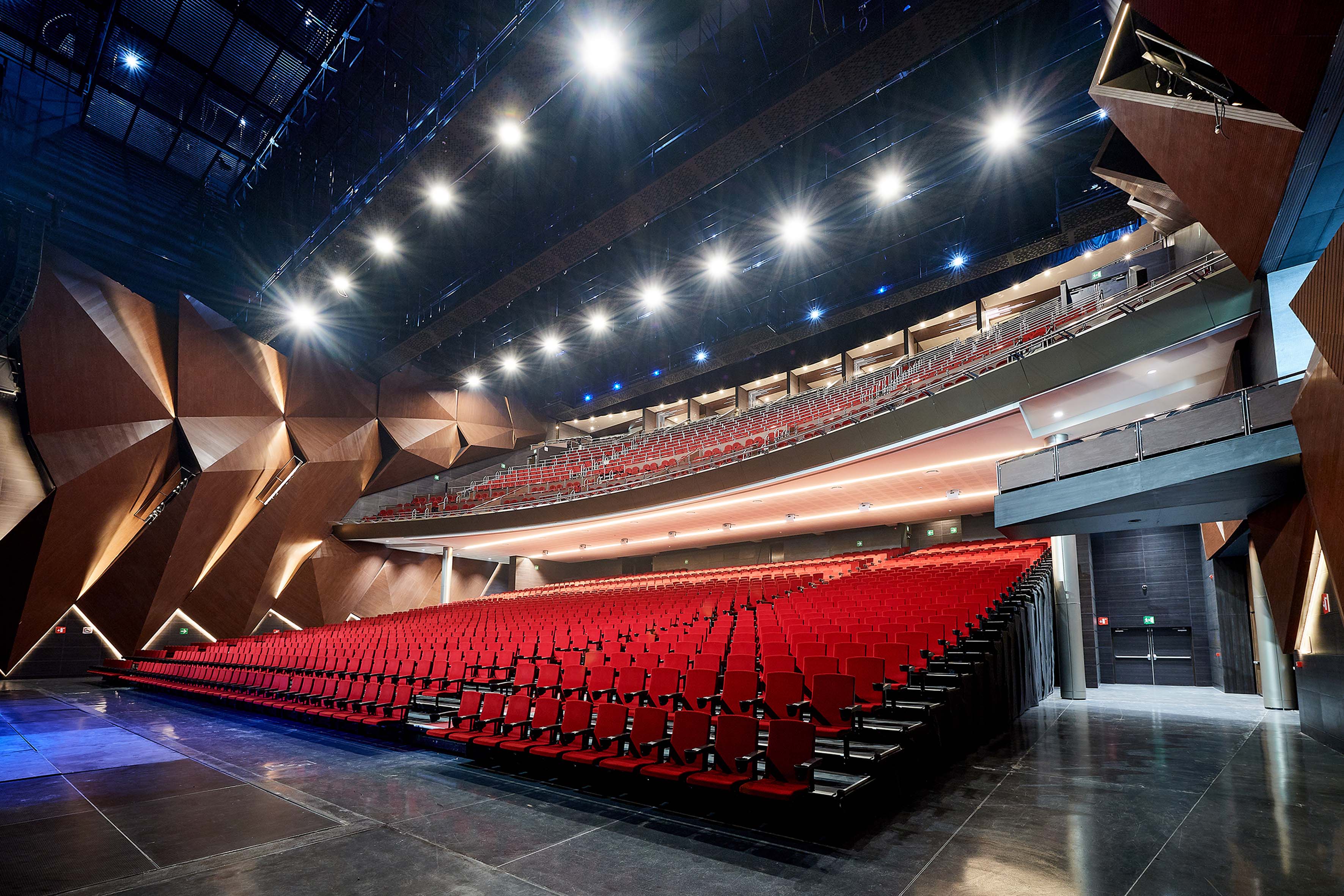 ShowCenter Complex